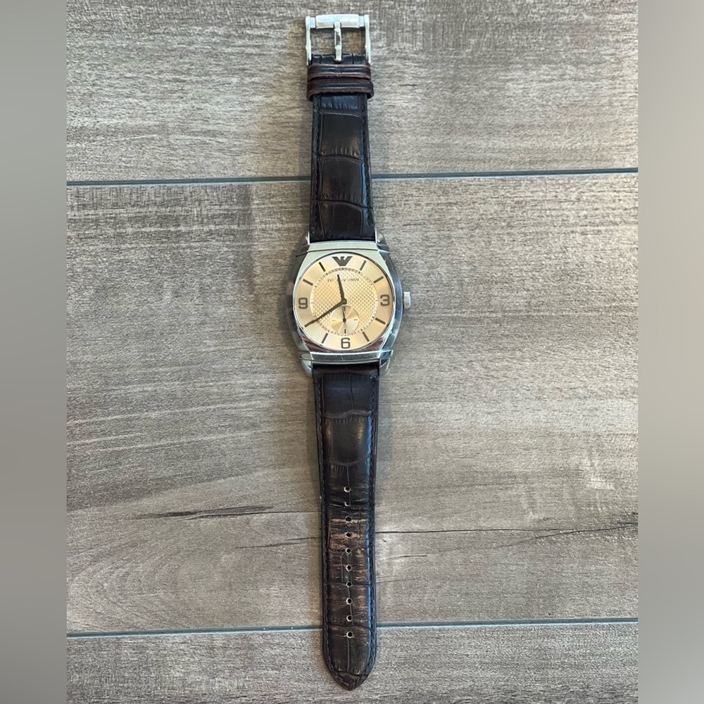 EMPORIO ARMANI MEN'S SECOND DIAL BROWN WATCH AR0338